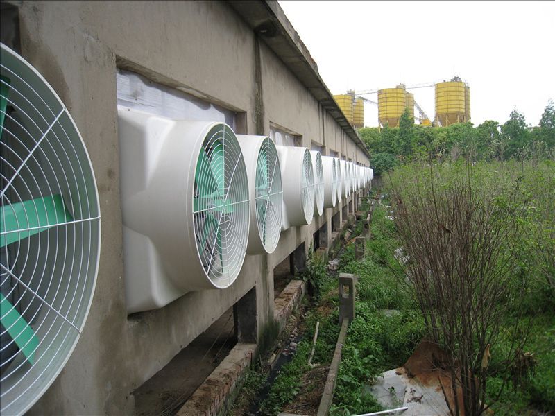 負壓風機,玻璃鋼負壓風機,車間降溫設備,車間通風設備,廠房降溫設備,廠房通風設備,廠房降溫,廠房通風,工業(yè)排氣扇,工業(yè)排風扇,防爆負壓風機,環(huán)?？照{(diào),水冷空調(diào),水簾,濕簾